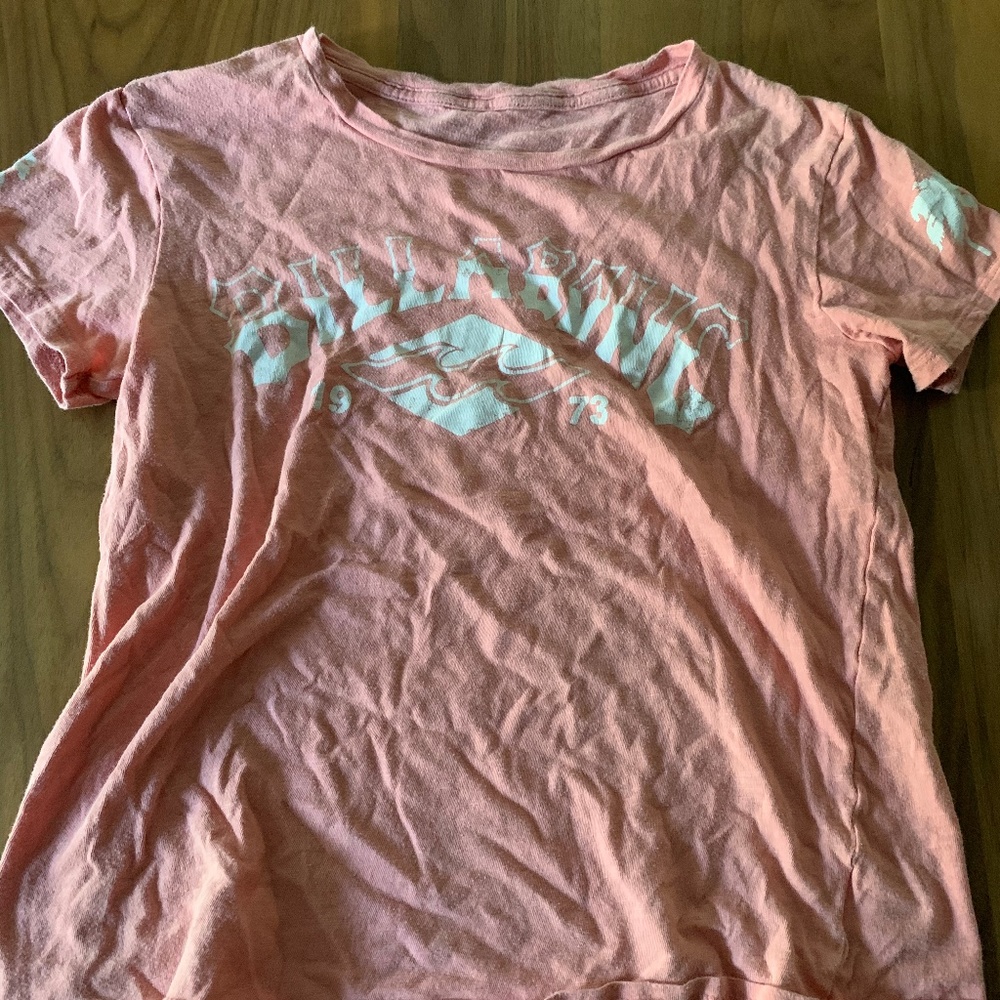 cute billabong pink t-shirt